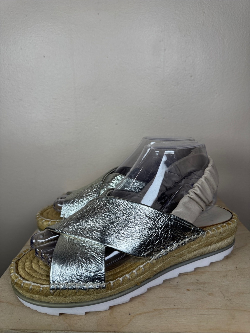 Marc Fisher Metallic Silver Espadrille Sandals 7.5 Beach Vacation